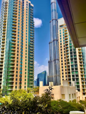 2BR Apartment Partial Burj Khalifa & Pool View in 29 boulevard